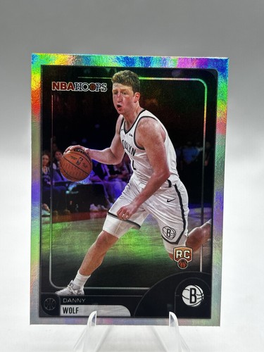 Danny Wolf – 2025-26 Topps Hoops Basketball · Base Cards III #246 Danny Wolf