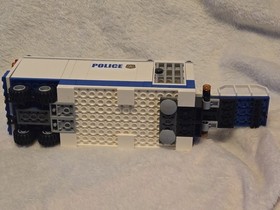 LEGO City Set 60139 - Mobile Command Center - Incomplete