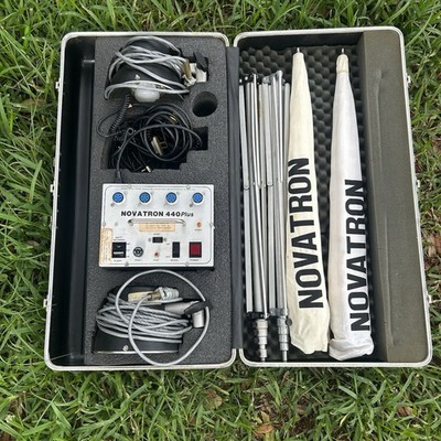 Novatron 440 Plus Studio Lighting 2 Strobe Light Head Lamp Kit/Accessories Works