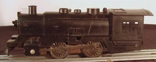 Marx #401 Plastic Steam Engine (0-4-0) w/ Clockwork Motor and 4 wheel Tin Tender