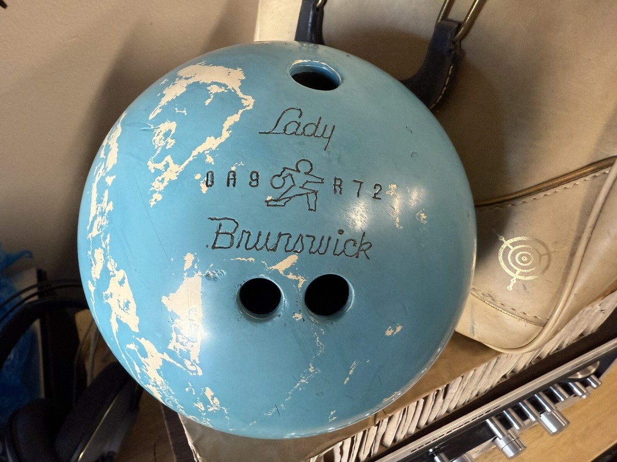 RARE ~ Vintage 1960s LADY Brunswick Bowling Ball 13 lb 2 oz With