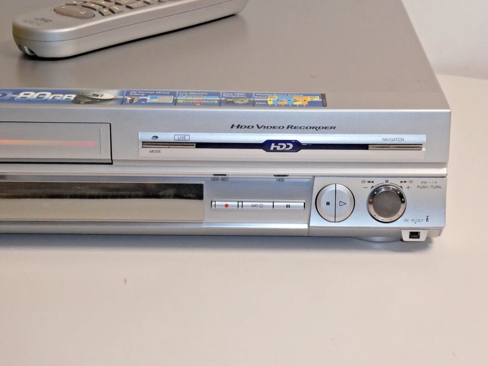 JVC HM-HDS4 High-End S-VHS ET Videorecorder / 80GBHDD, inkl.FB, 2 Jahre Garantie - Bild 3 von 4