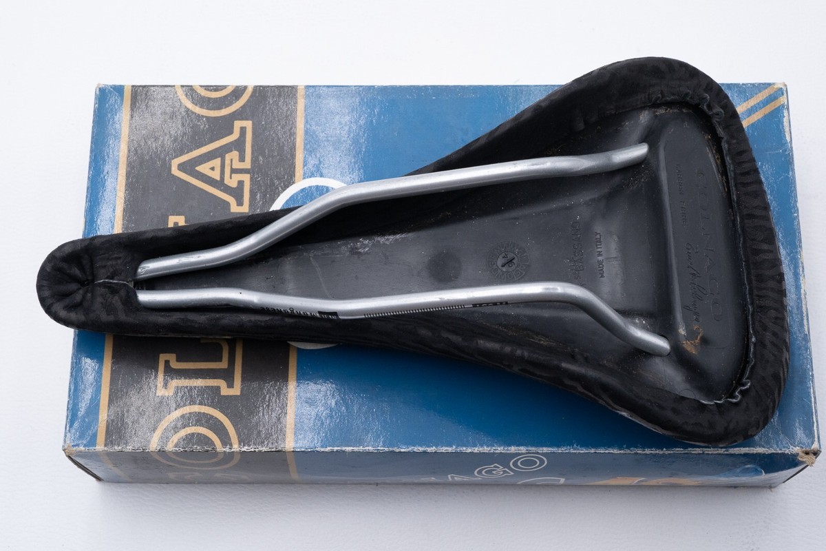 COLNAGO Vuelta Bassano サドル NOS VUELTA BASSANO COLNAGO C40 STEEL VINTAGE SADDLE SEAT RACING