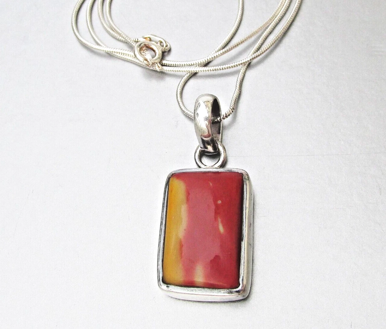 Collier pendentif vintage Supreme Jewelry Co argent sterling et jaspe mookaite