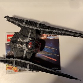 LEGO Star Wars Kylo Ren's TIE Fighter 75179 Complete Set with Minifigures