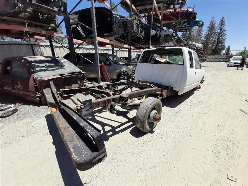 1990-2000 CHEVROLET 3500 Pickup Rear Axle 2WD DRW 131" Wb 4.10 Ratio Drum - Image 4 of 4