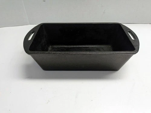 Vintage Lodge 4Lp Cast Iron Bread Loaf Pan 4 1/2 x 8 1/2 Baking Pan Made in USA
