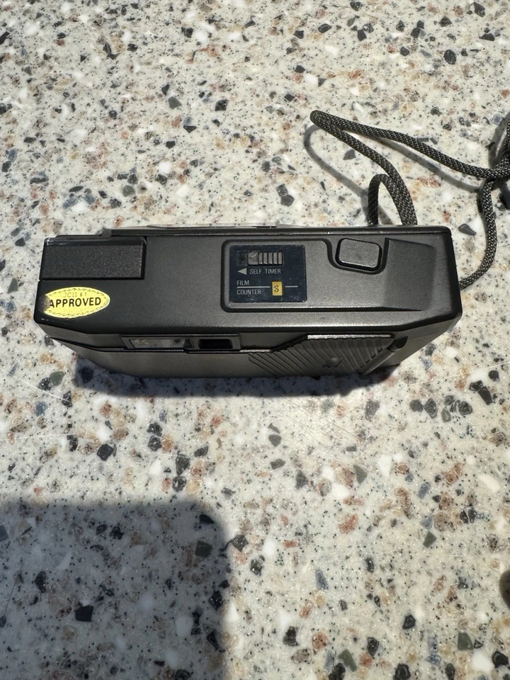 Cámara fotográfica Ricoh XF-30 apuntar y disparar 35 mm probada/funcionando con estuche RICOH Foto 3 de 4