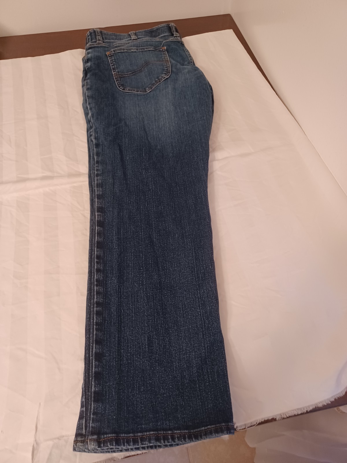 LEE STRAIGHT TAPER JEANS PRE-OWNED 38 X 30 ZIP UP BUTTON