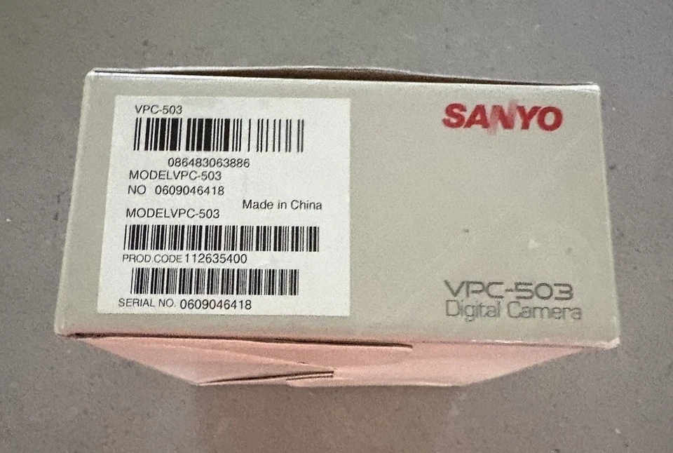 Sanyo Digital Camera VPC503 5 MP Super Zoom, Original Box Owners Manual CD - Image 4 of 4