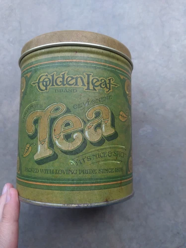 Vintage Golden Leaf Tea Tin USA Green Collectible