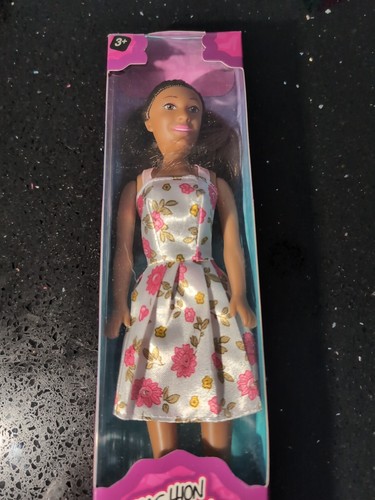 Fashion Doll Poupee Mode - Rose Dress - Picture 2 of 3