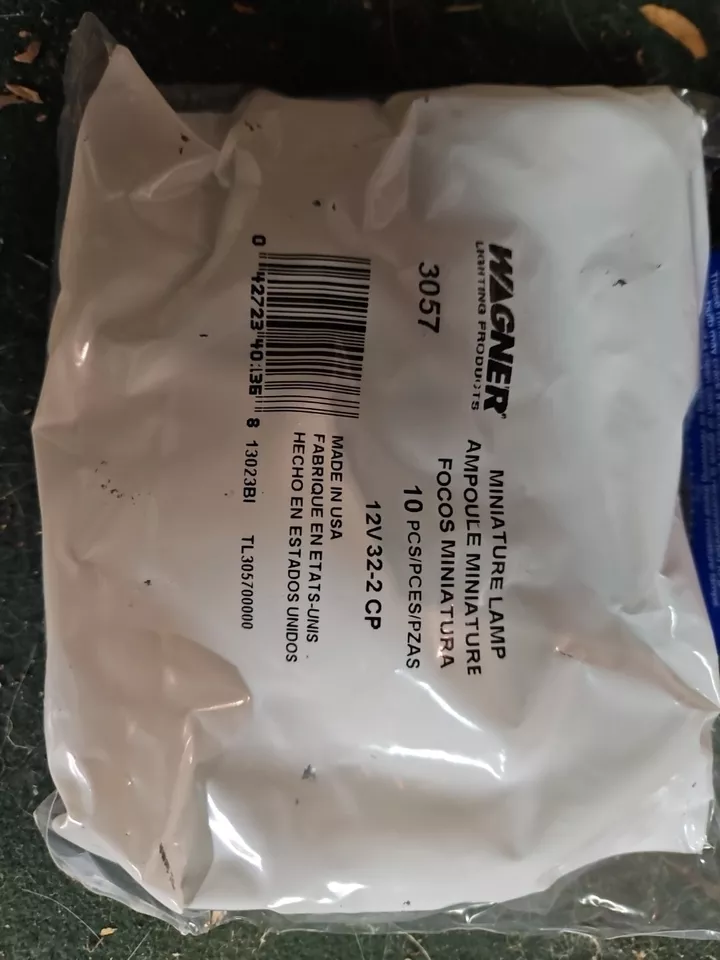 NEW Wagner 3057 Miniature Light Bulb 12V (10) - Image 2 of 4
