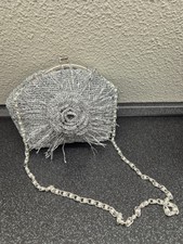 Silberne Abendtasche