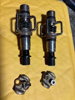 Eggbeater 2 pedales