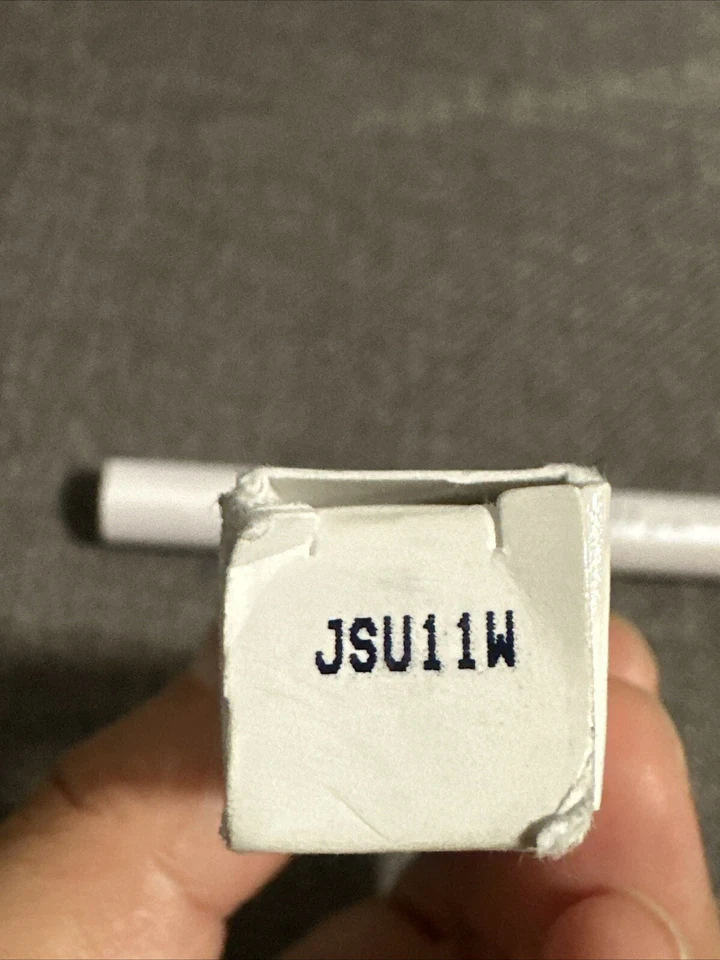 Suero sólido Pillow Lips (11:11) 5 en 1 brillo tintado 0,07 oz. nuevo con caja Foto 4 de 4