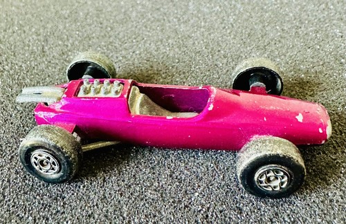Matchbox | No 19 | Lotus Racing Car | Made by Lesney 1970 Toy Rare Magenta Pink