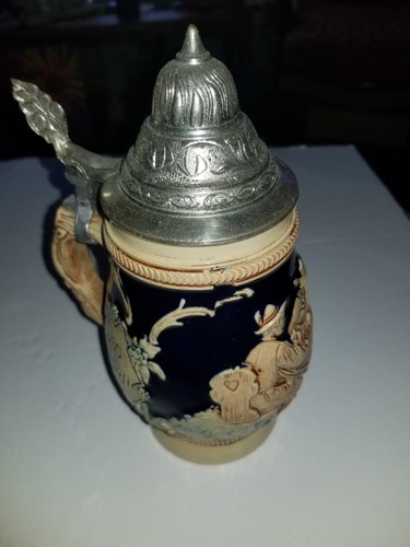 E&R West Germany 8" Lidded Beer Stein w/ German Pub Scene ,kissing Couple. - Picture 13 of 16