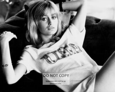 SUSAN GEORGE ENGLISH ACTRESS - 8X10 PUBLICITY PHOTO (DD255) | eBay