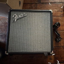Fender Rumble 15 15W Solid State Combo Bass Amp 1x Speaker Practice