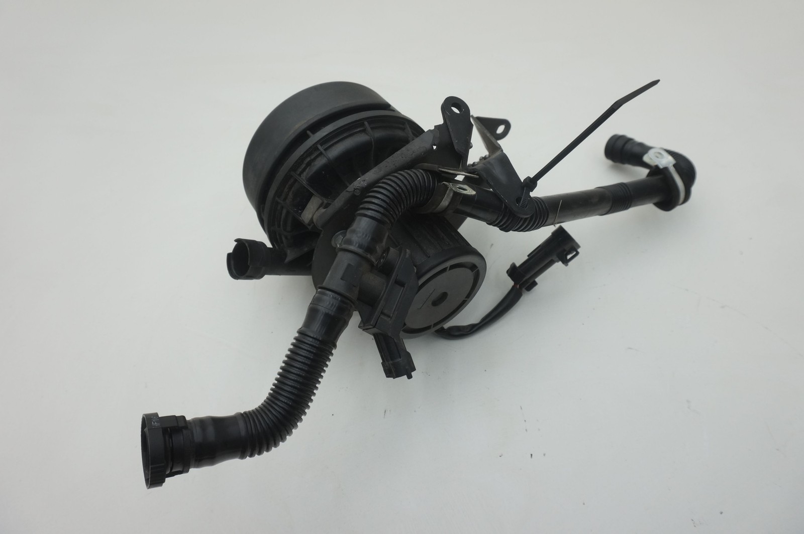 Secondary Air Injection Smog Pump OEM 247795 Ferrari 488 Spider 2017