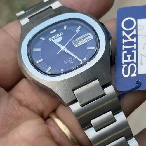 VINTAGE NOS CONDITION SEIKO 7019 5010 AUTOMATIC WATCH MINT CONDITION