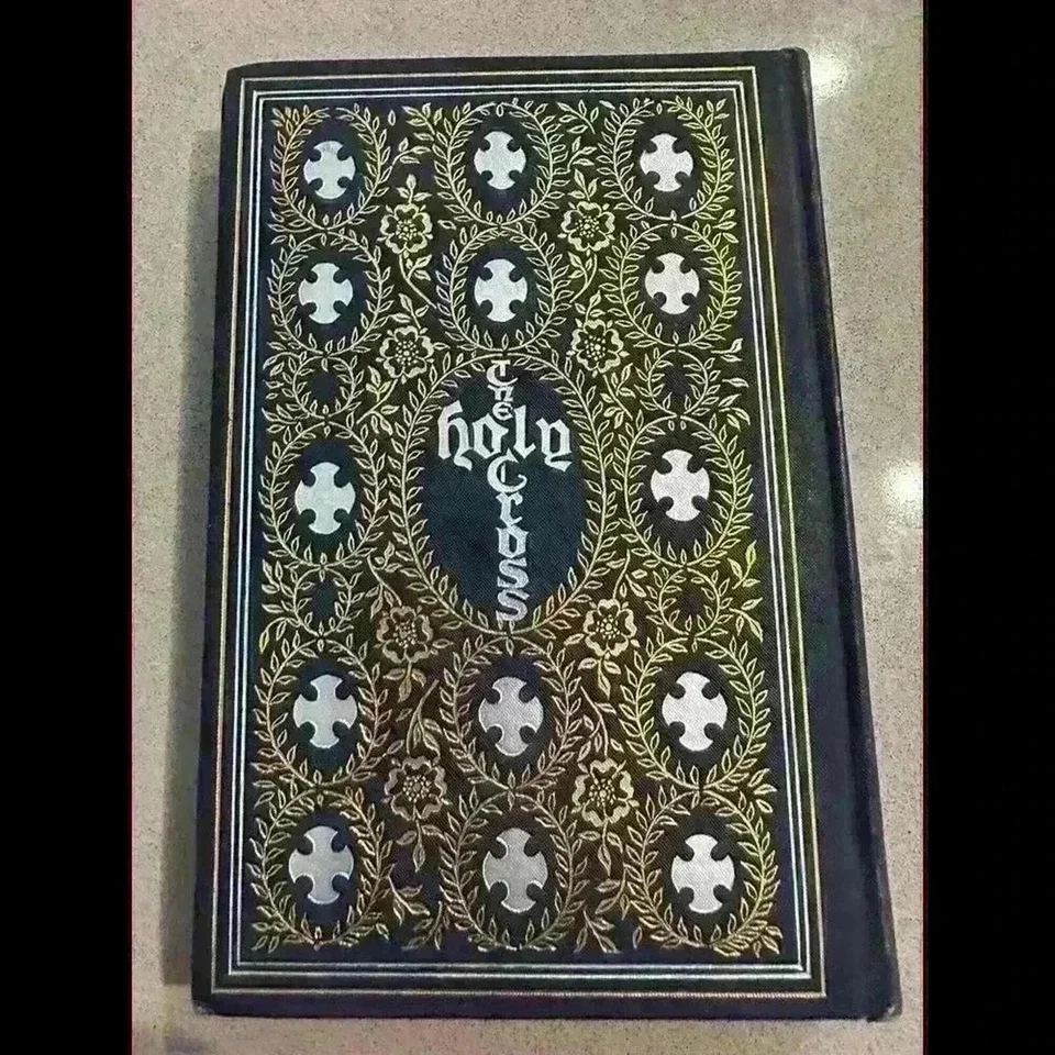 Santa Biblia de la Familia de 1893 del 1er Obispo de Lexington Foto 3 de 4