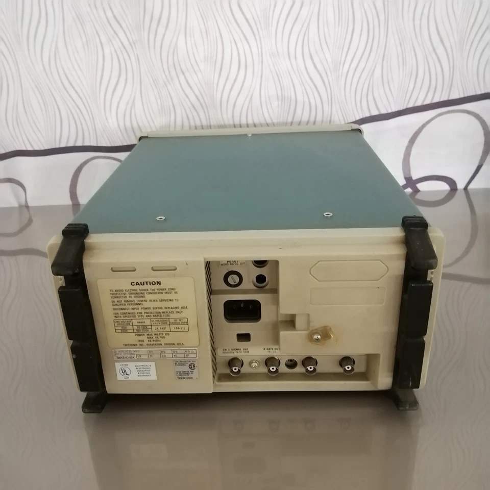 Tektronix 2465A 350MHz OSCILLOSCOPE 1pcs - Image 2 of 4