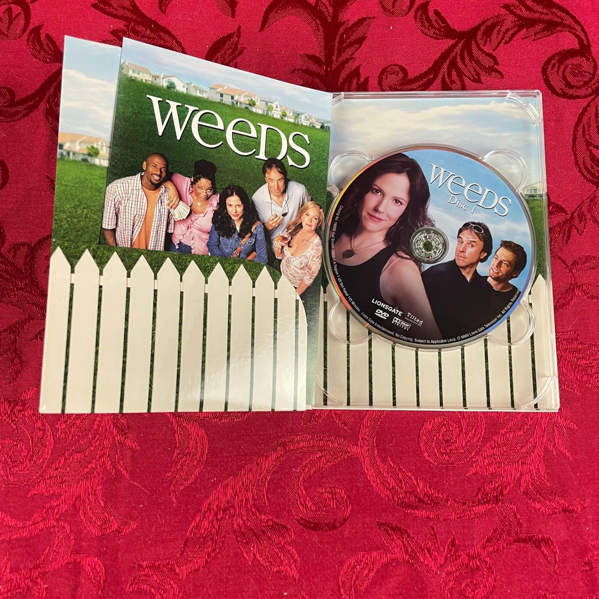 WEEDS: Season One (2005) Mary-Louise Parker, Jenji Kohan