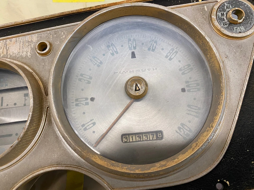 Cuadro de instrumentos Plymouth Fury 1963 velocímetro bisel medidores Foto 2 de 4