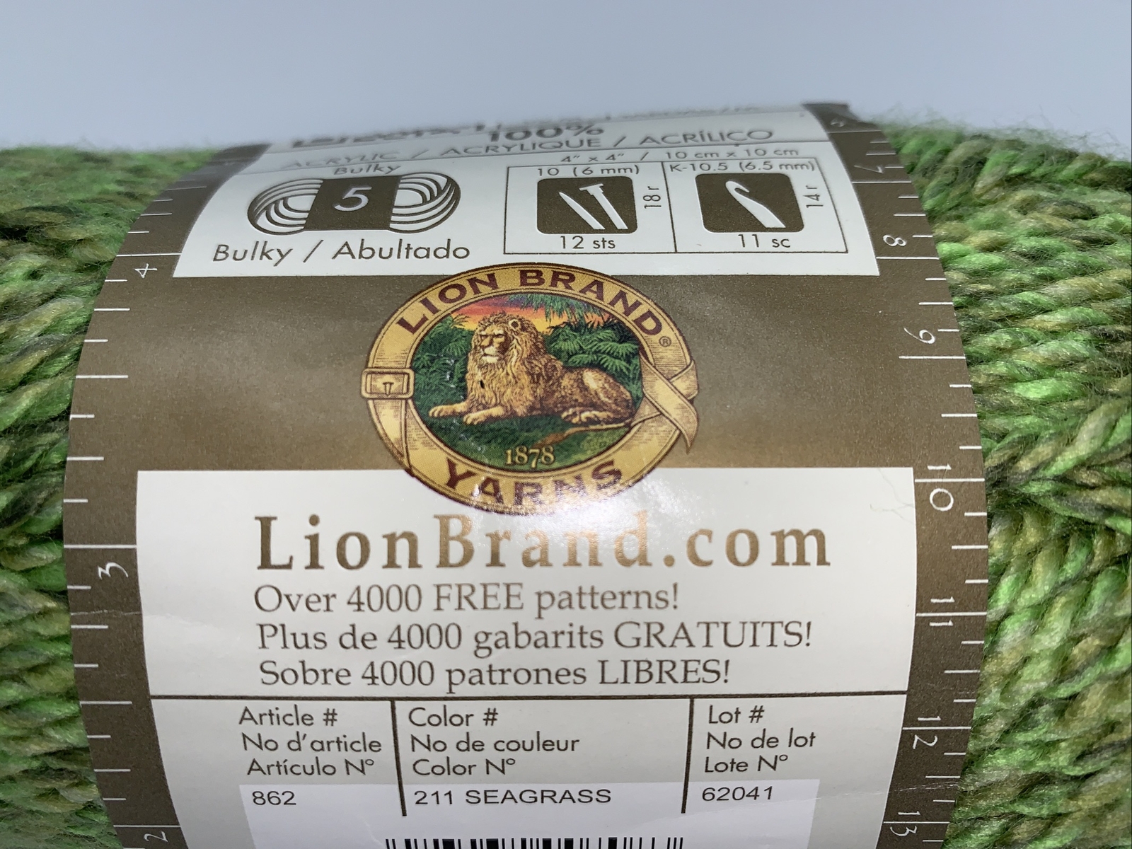 Vanna's Colors Lion Brand Yarn 211 SEAGRASS 3 oz 101 yard Acrylic green
