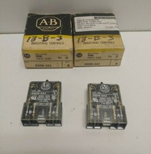 LOT OF 2 NEW OLD STOCK ALLEN-BRADLEY 10A 300V CONTACT BLOCKS 800M-XA2