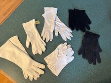LOT OF WOMEN  S VINTAGE WHITE  BLACK GLOVES NICE 