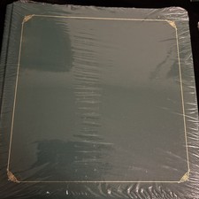 Creative Memories 12x12 Evergreen w/Gold Trim Album, Old Style, Closed Spine