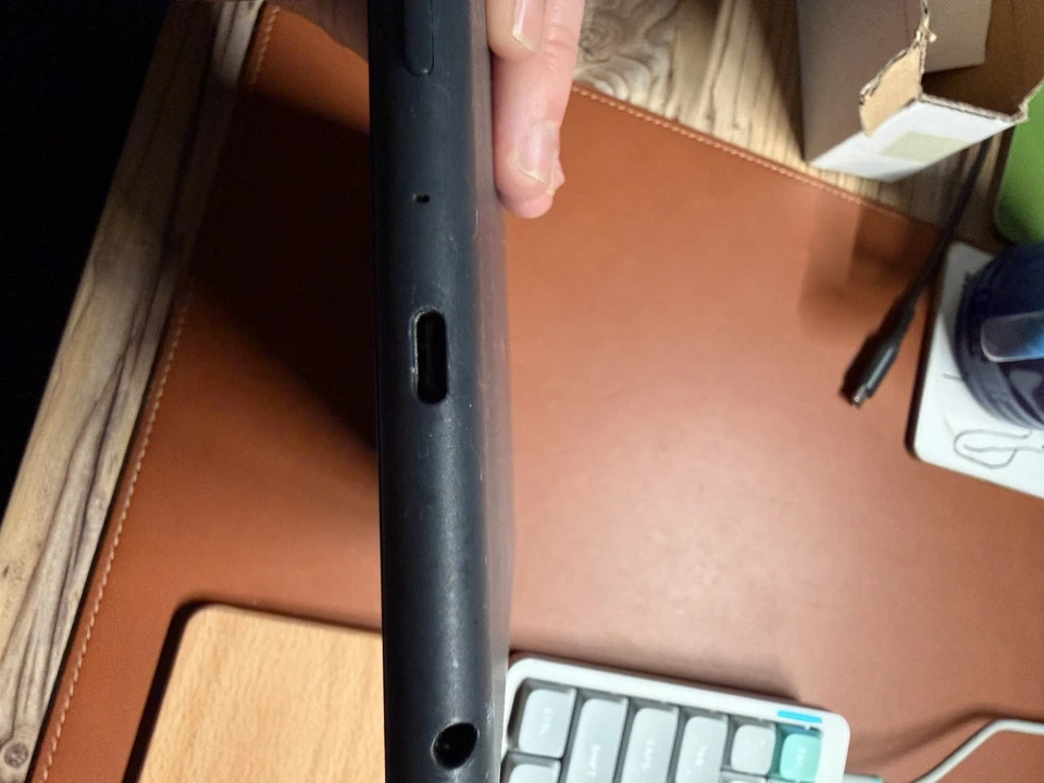 Amazon Fire HD 8 Plus 10 Generation (K72LL3)(32GB) 8” Grey Tablet - Image 4 of 4