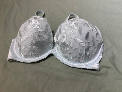 New Look Women’s Sexy Bra size 36D Light Green - Image 1 of 4
