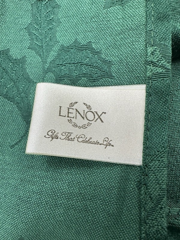 Lenox Holly Tablecloth Dark Green