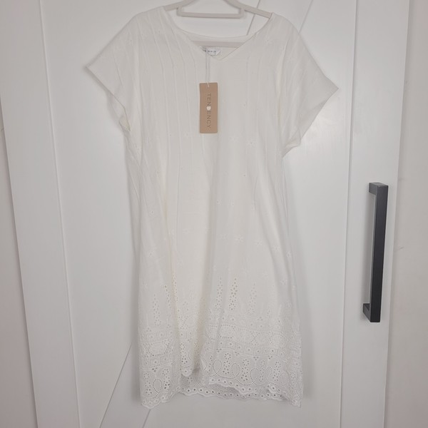 Tendency Midi Dress Size Medium EU40 Embroidered White Shift Casual NWT Lined