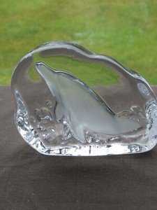 Lovely Glass Dolphin Ornament / Paperweight - Ex Cond