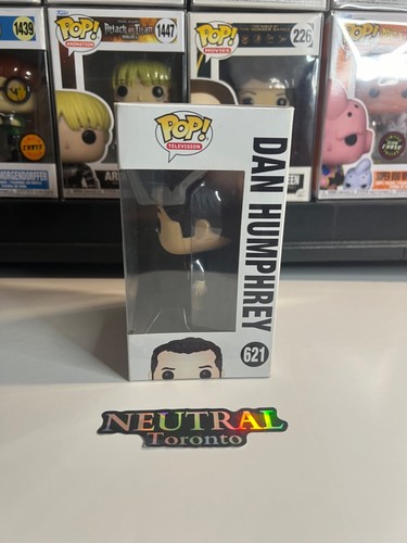 Funko POP! TV: Gossip Girl Set - Serena, Blair, Dan, Nate, Jenny - Picture 14 of 36