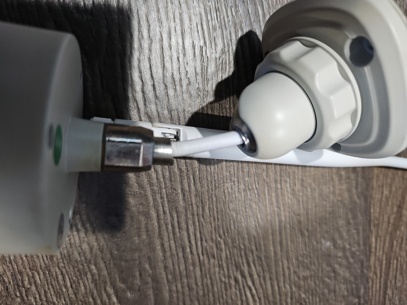 Crystal Vision AllinOne HD 4CH Wireless Complete Kit Surveillance