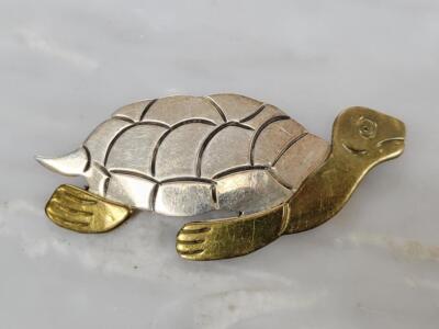 Vintage Mexico 2 Tone Sterling Silver Turtle Pin ~ 16grams ~ 1-H120