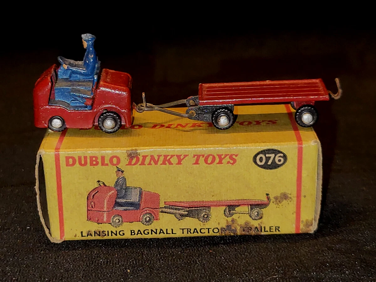 Dinky Toys GB N°324 – Râteau Faneur Agricole Rouge – Échelle 1:43 – Boîte D'origine