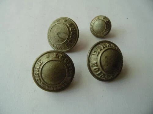 Uniformes, coiffures et casques militaires de collection de la première guerre mondiale (1914-18) légion étrangère