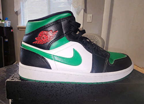 Jordan Air Jordan 1 Mid Pine Green/White/Black Leather Mid Top 554724-067