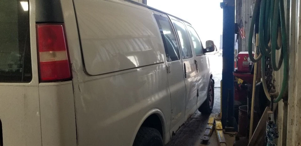 Rear Brakes Fits 03-14 EXPRESS 1500 VAN 2113758 - Image 3 of 4