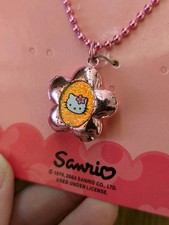 VINTAGE 2004 Hello Kitty Glitter FLOWER LOCKET Pink  Yellow NEW