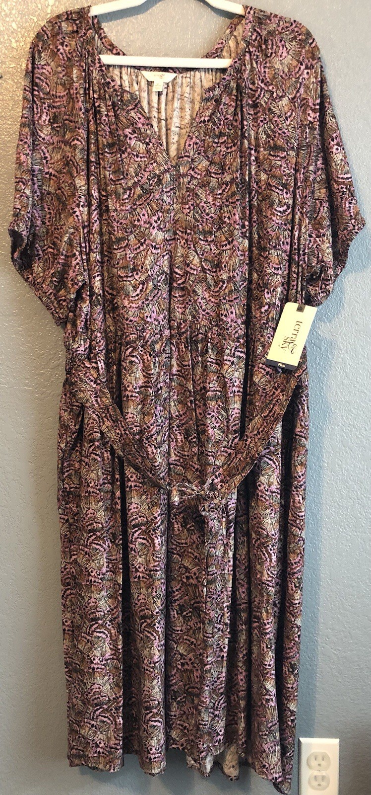Terra & Sky Womens Plus Size 4X Short Puff Sleeve Dress Butterfly Marks Violet