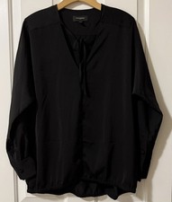Banana Republic Women  s Black Solid V-Neck Tie-Front Button Blouse Size L