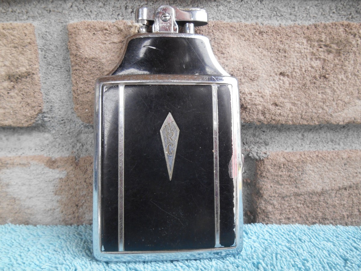 VINTAGE RONSON ART METAL WORKS LIGHTER WITH CIGARETTE CASE 